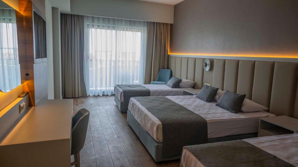 Dream Water World image 1