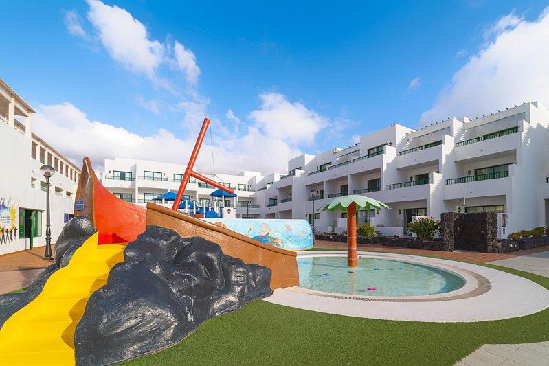 Galeón Playa by SeaSense Hotels in Costa Teguise - foto 2