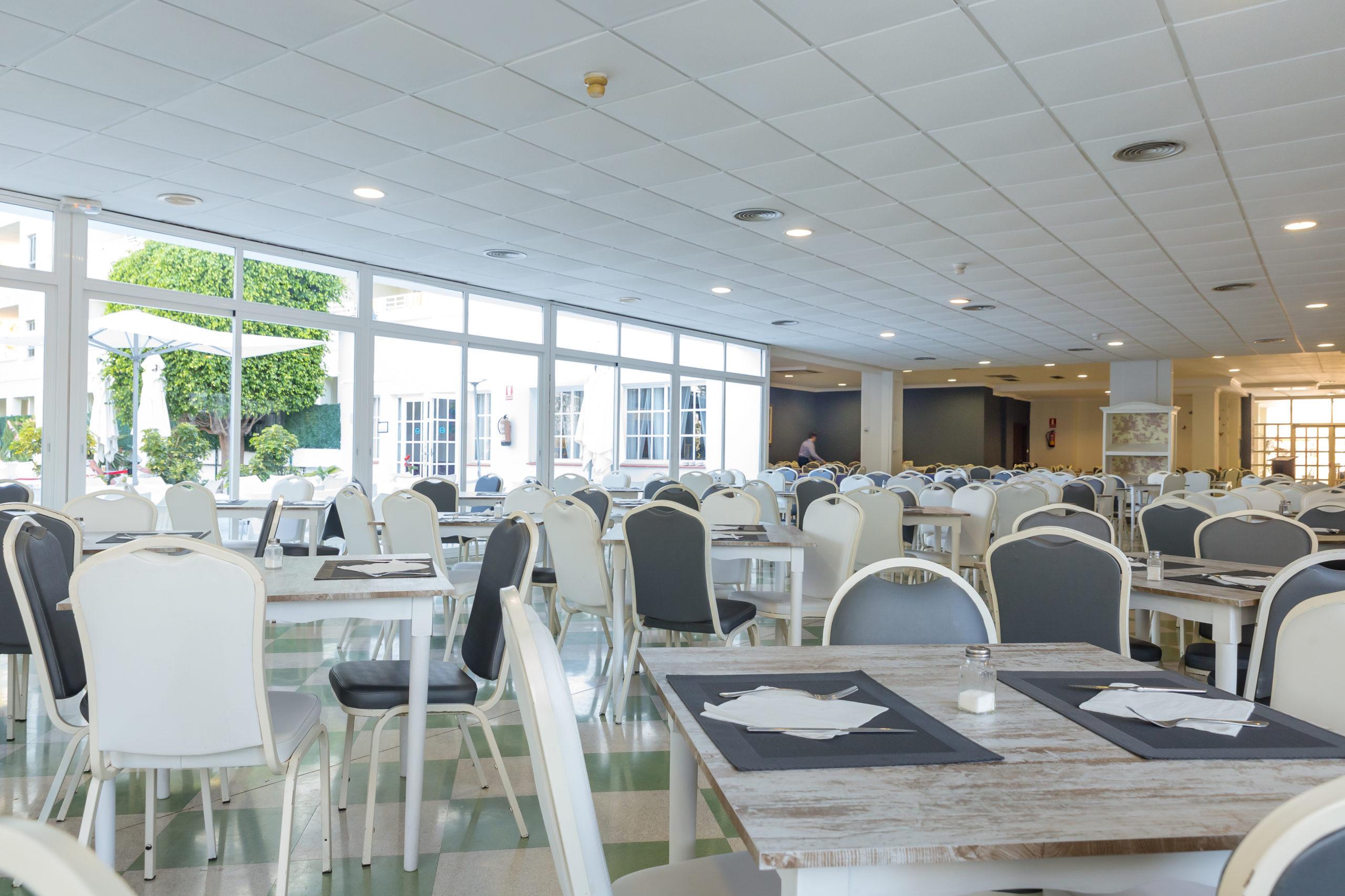 AluaSun Costa Park image 2