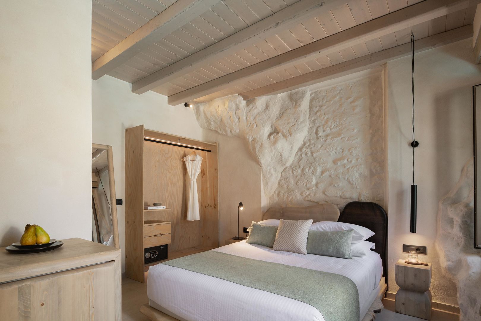 Manili Boutique Suites & Villas image 1