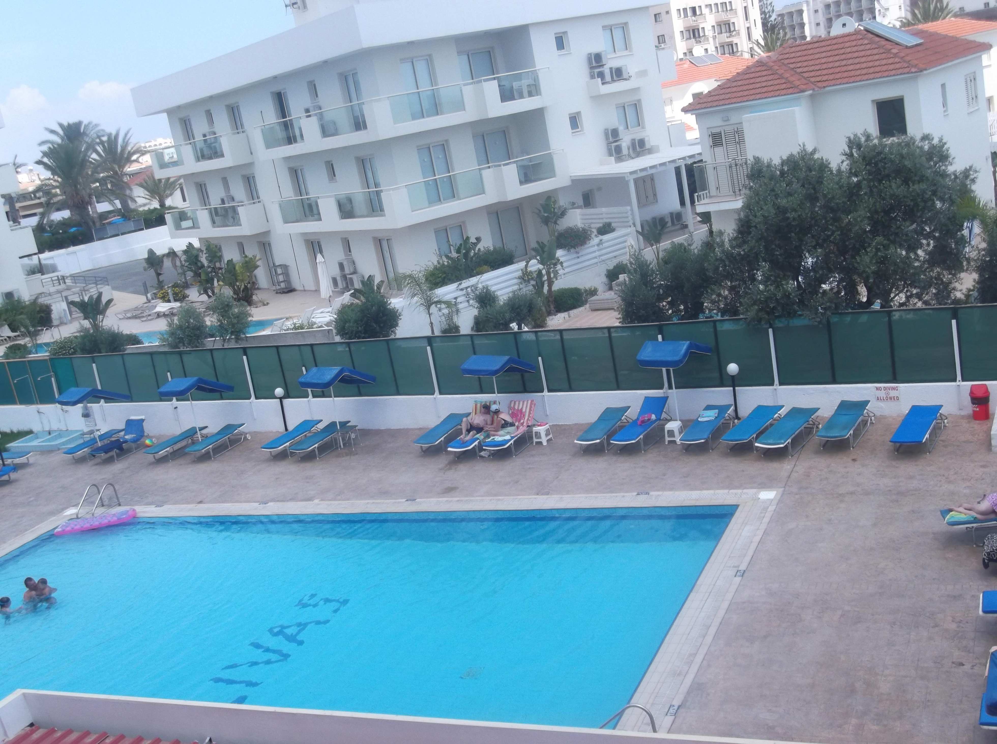 Livas Hotel Apartments foto 10