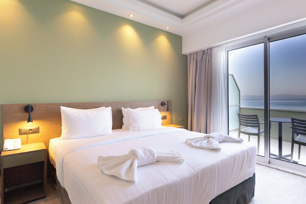 Messinian Bay Hotel foto 9