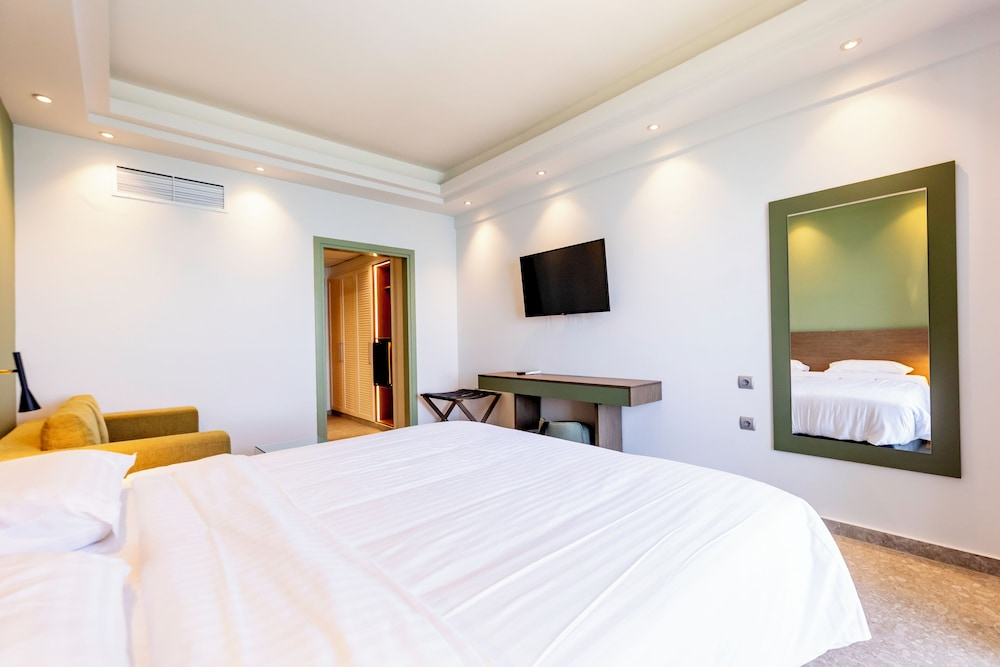 Messinian Bay Hotel foto 40