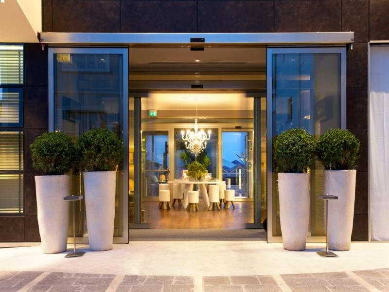 Excelsior Hotel, Spa & Lido image 1