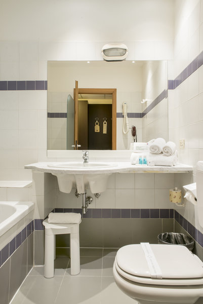 Hotel Executive image 3