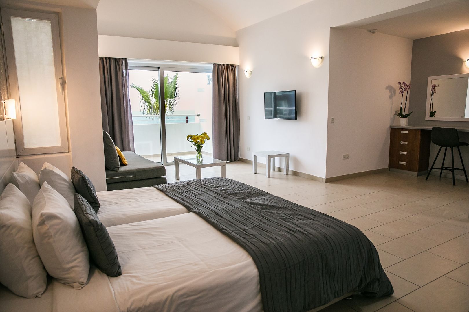 Theo Sunset Bay Hotel image 1