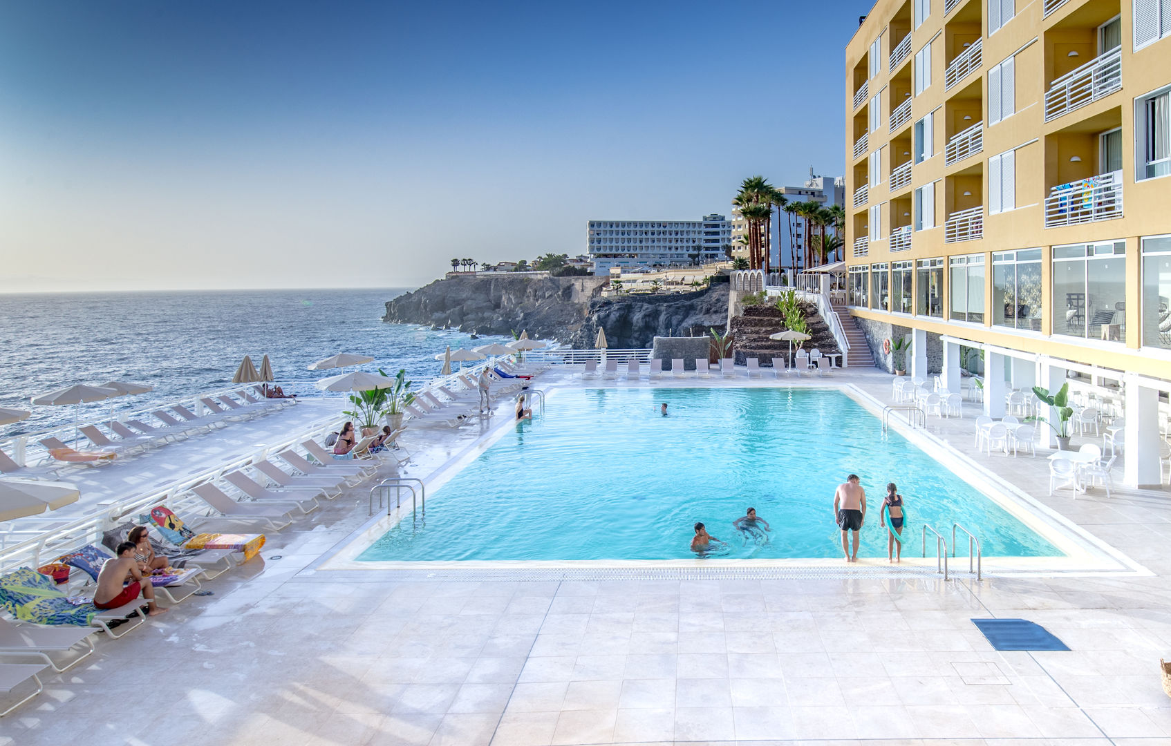 Atlantic Holiday Hotel image 0