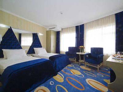 Ilkbal Deluxe Hotel image 1