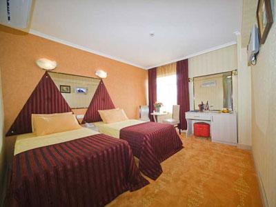 Ilkbal Deluxe Hotel image 0