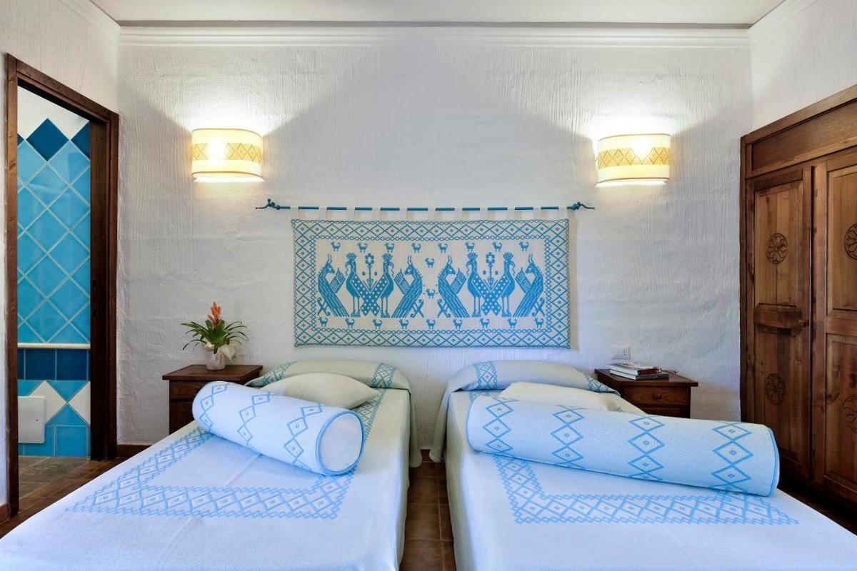 Kamer met twee aparte bedden — Arbatax Ville del Parco