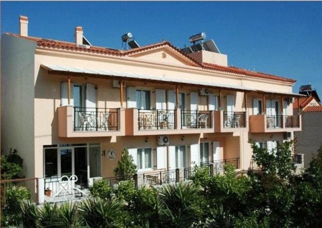 Dias Hotel & Apartments