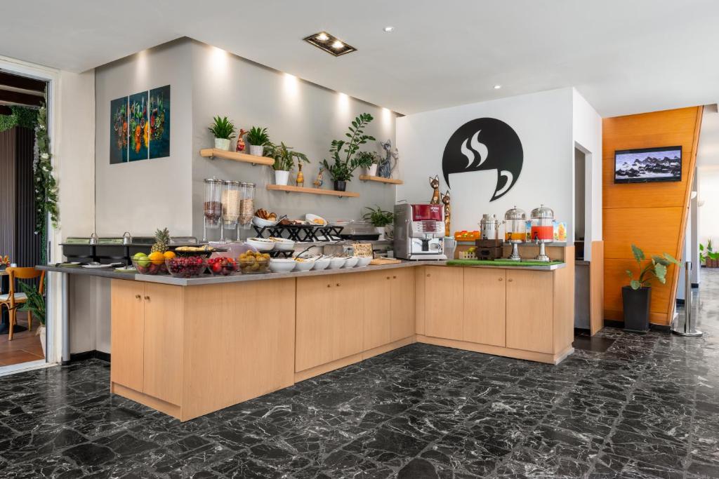 City Plus Rhodes Hotel image 2