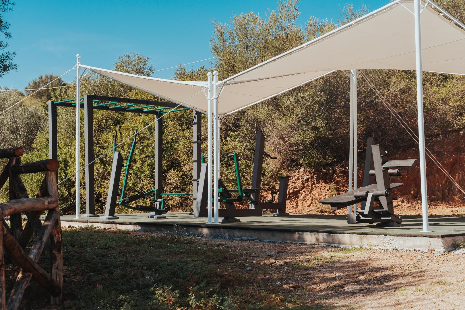 Fitnessruimte met cardio-apparaten — Hotel dP Olbia - Sardinia