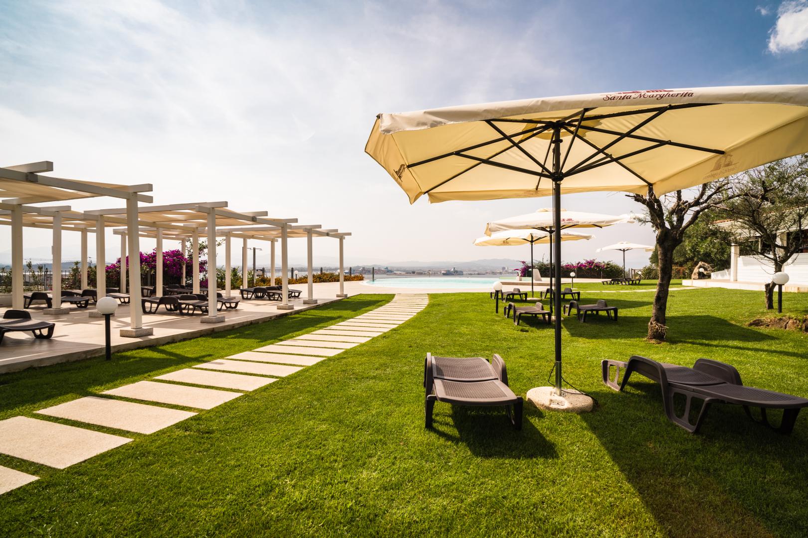 Infinity-zwembad met zeezicht — Hotel dP Olbia - Sardinia