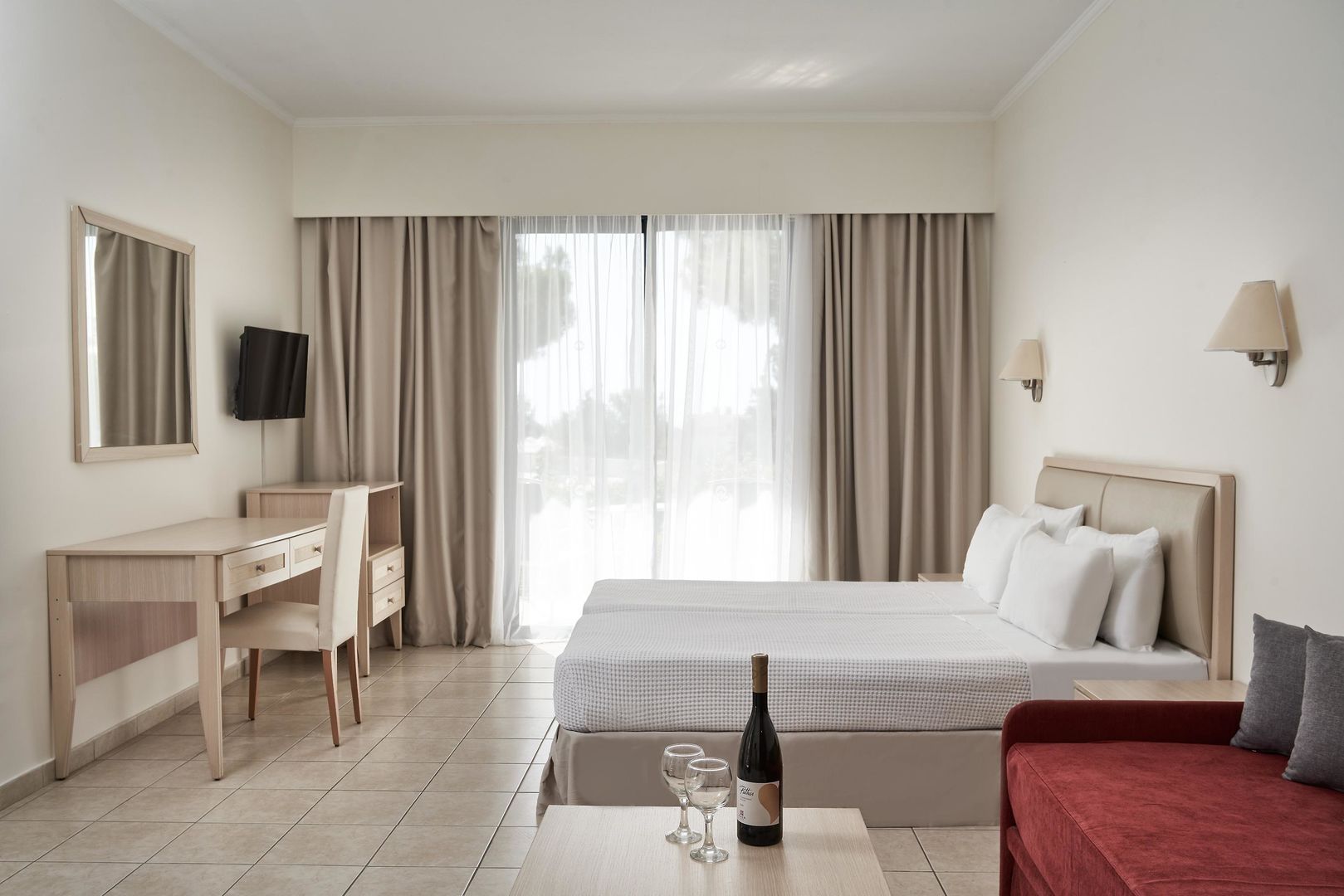 Miraluna Resort image 2