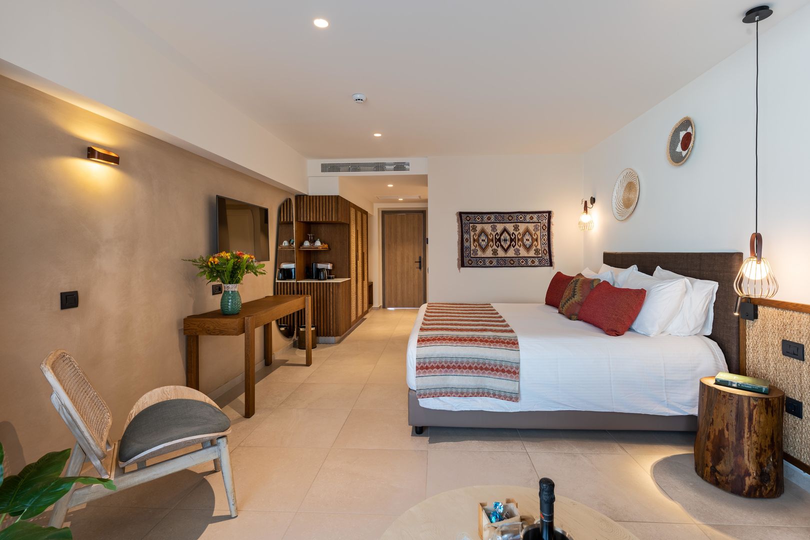 Minos Ambassador image 1