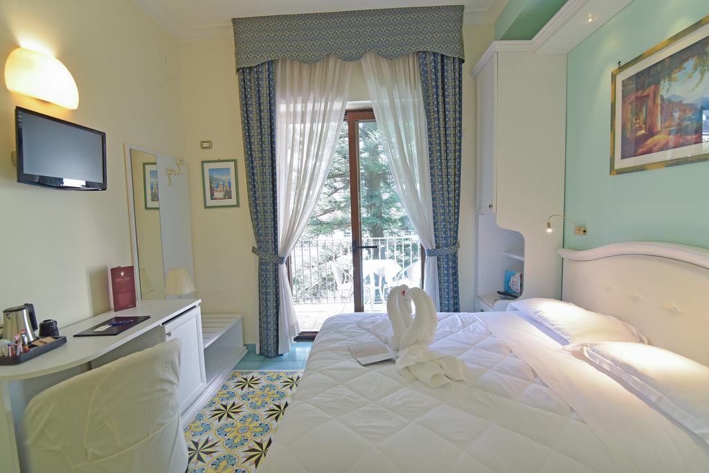 Hotel Santa Lucia image 1