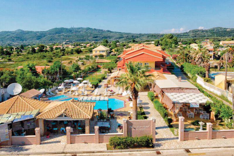 Blue Sea Hotel in Agios Georgios Argirades - foto 2