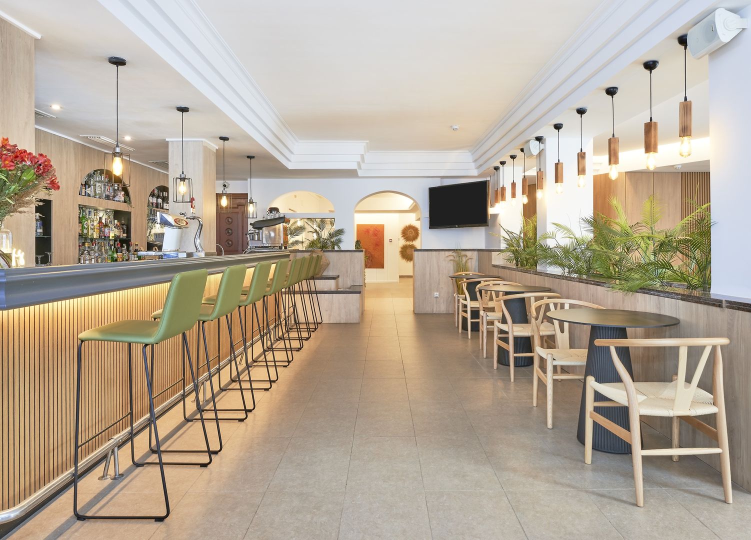 Flacalco Hotel & Apartments image 2