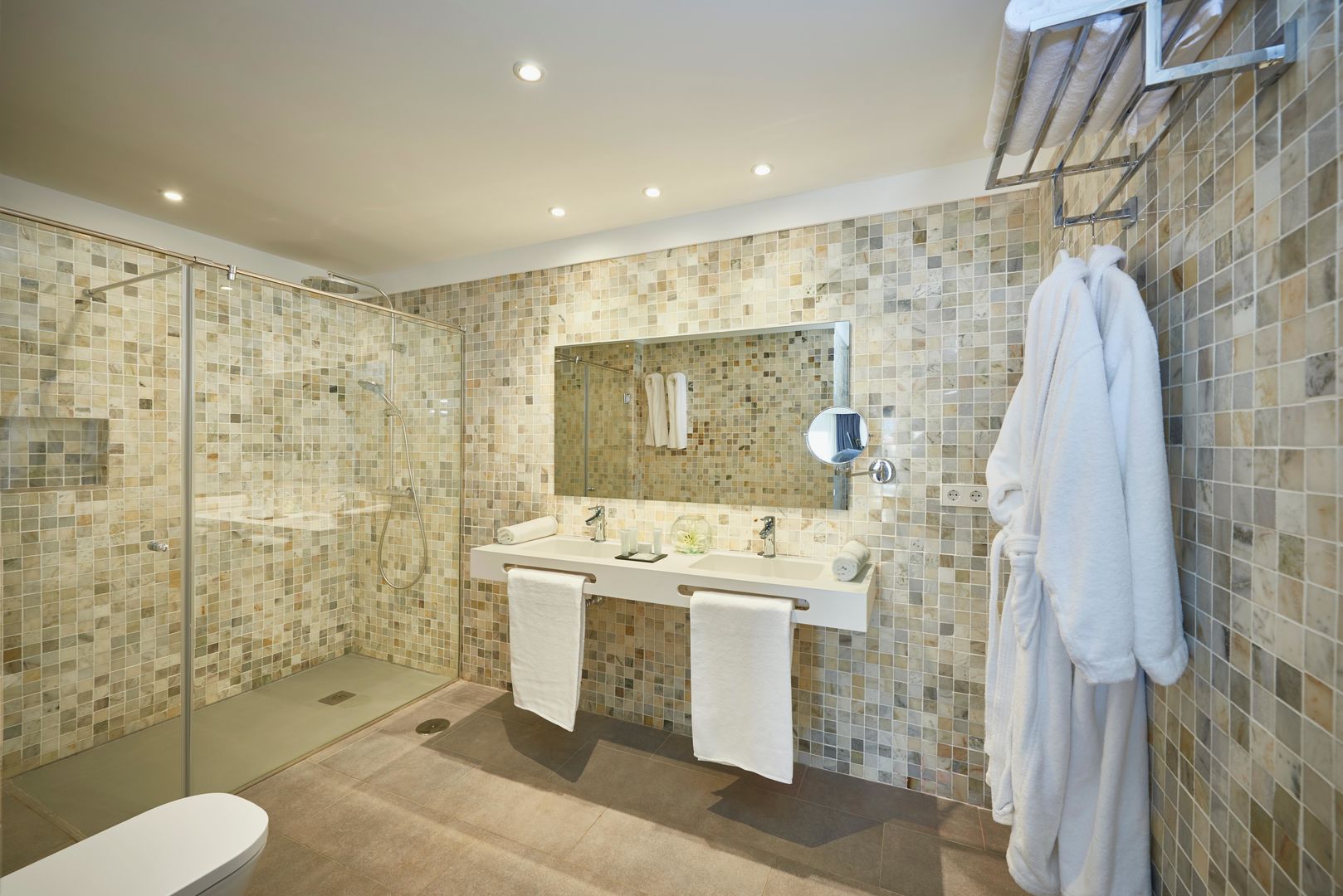 Flamingo Beach Mate image 3