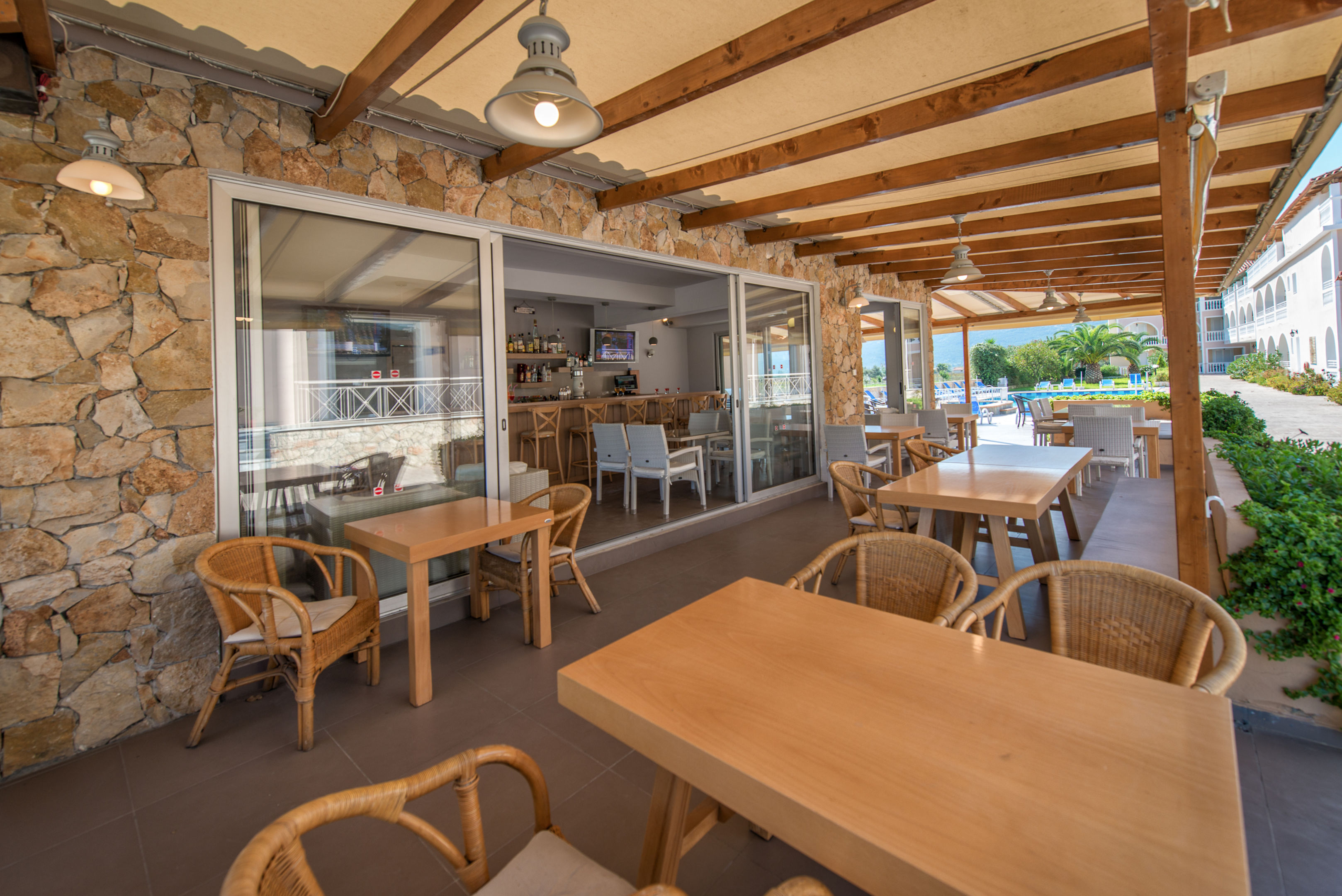 Hotel Plessas Palace image 3