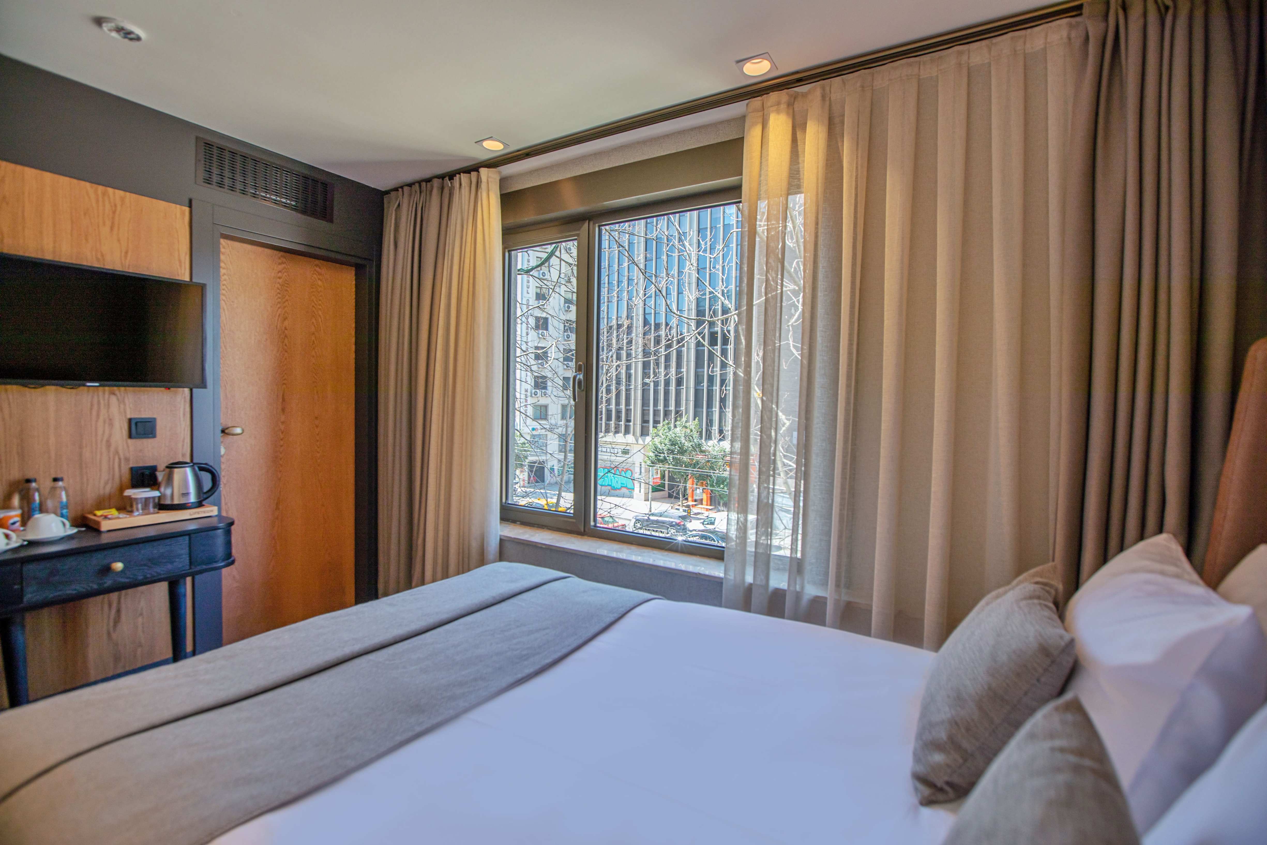 Root Karakoy image 3