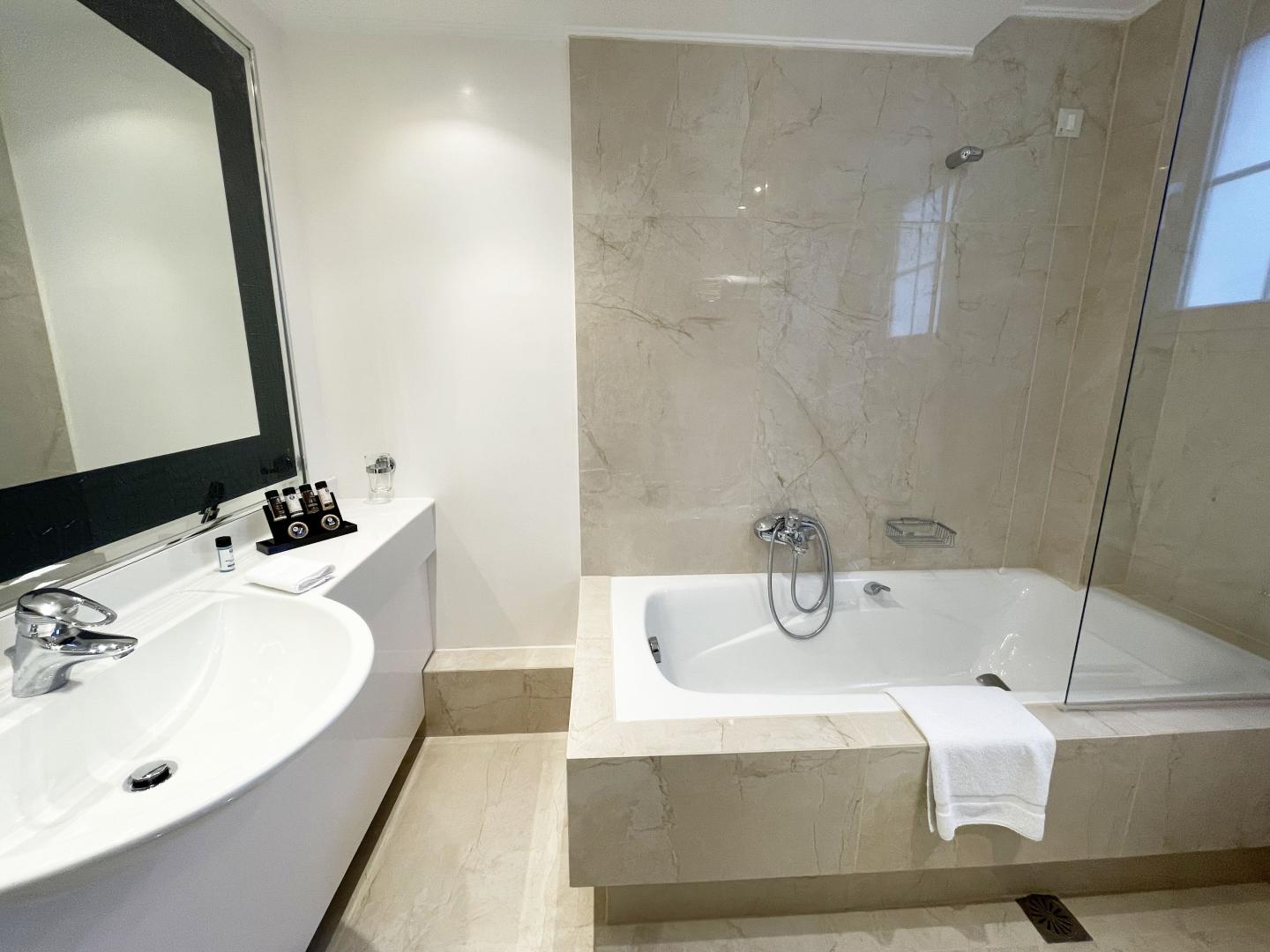 Theoxenia House Hotel image 1