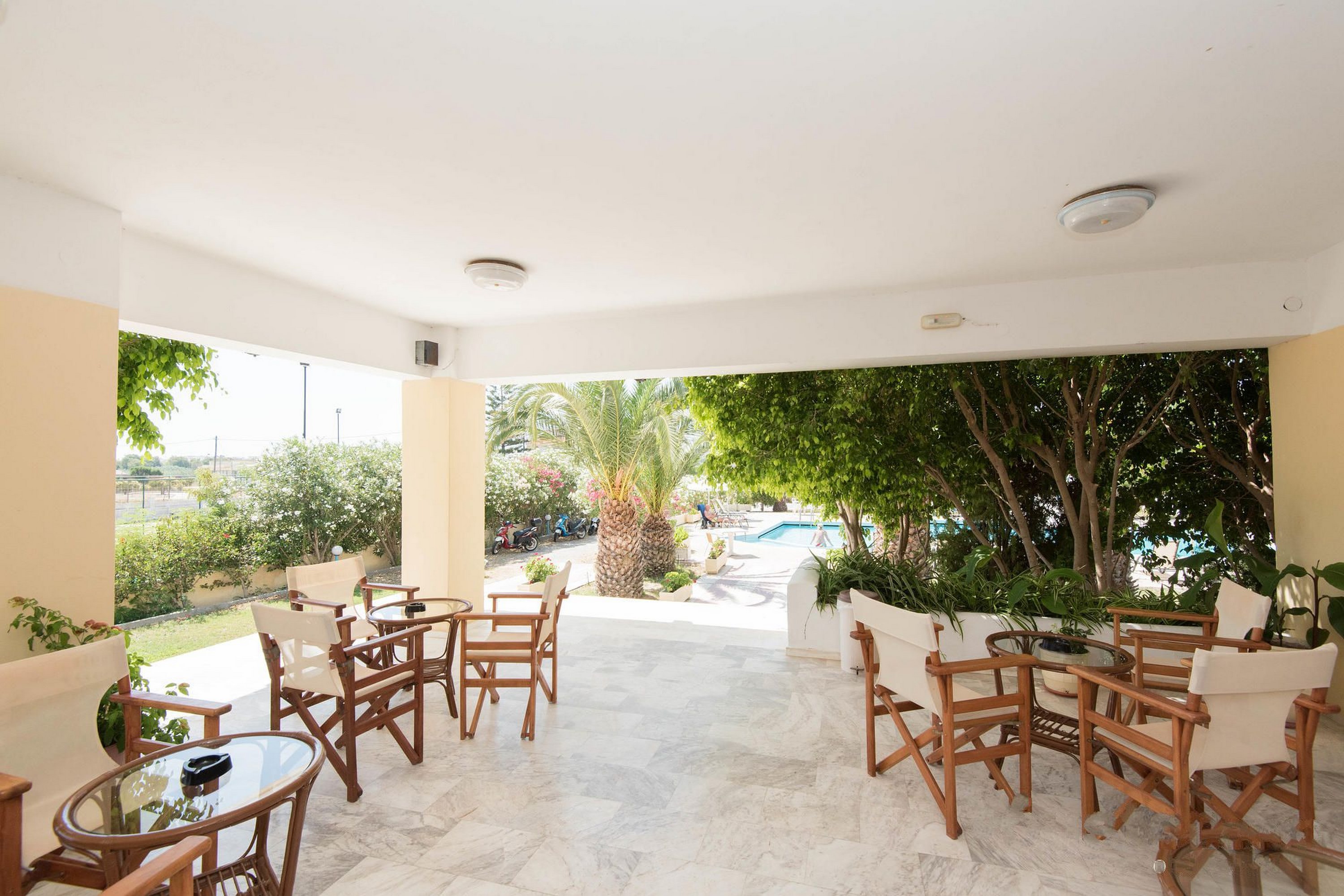 Leonidas Hotel & Studios foto 13