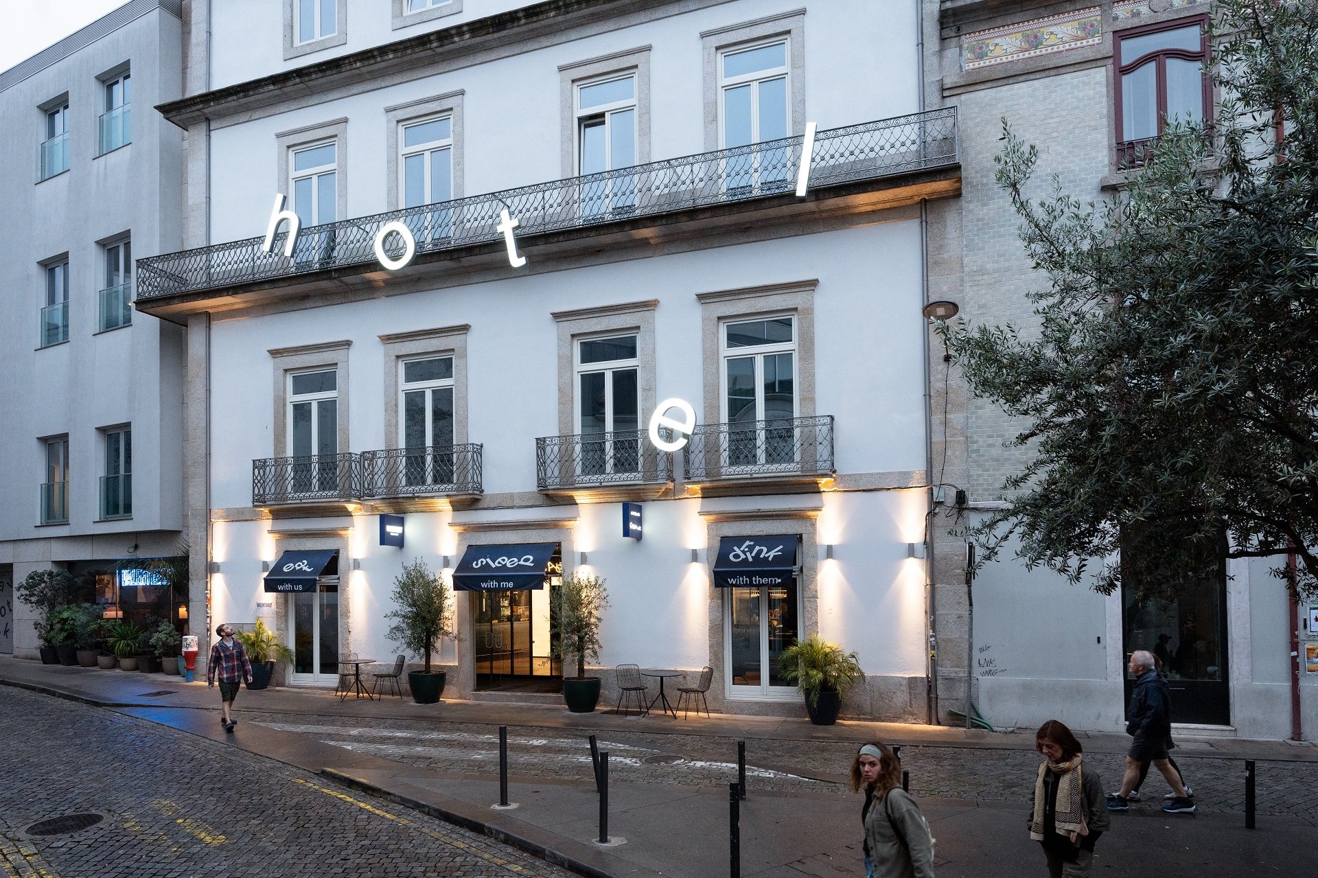 chic&basic Gravity image 0