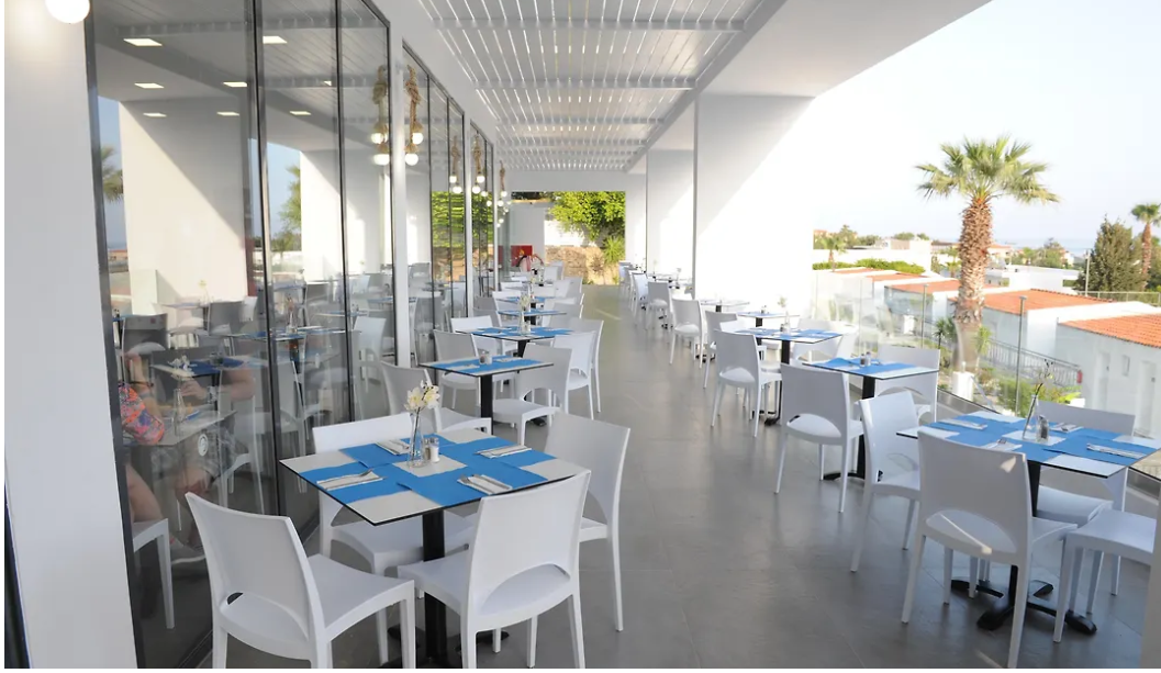 Aiora Aqua Resort image 3