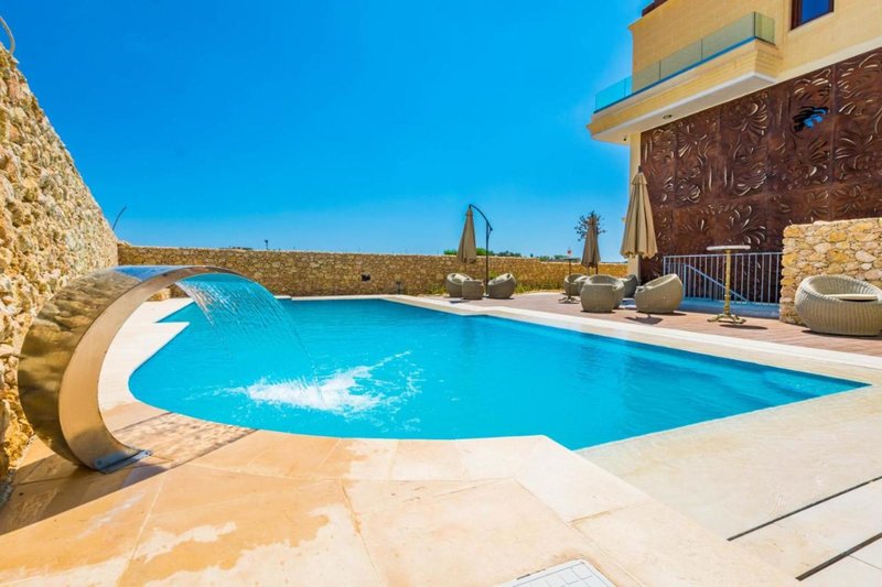 Santa Lucia Boutique Hotel image 3