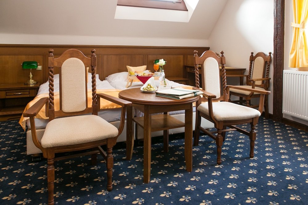 Rožmberský Dvur image 2