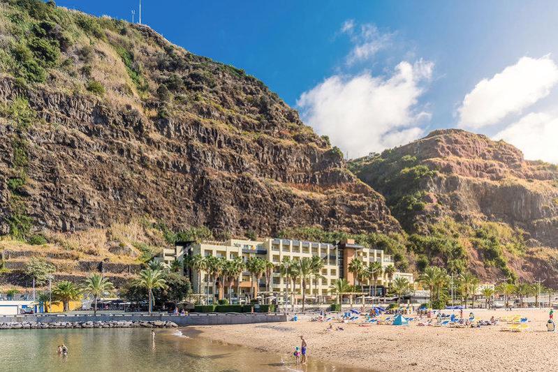 Calheta Beach in Calheta - foto 5
