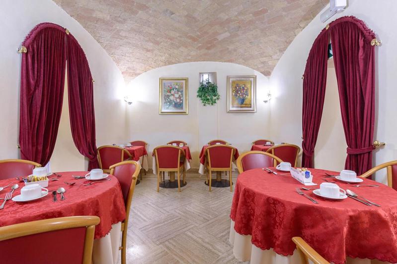 Gambrinus Hotel in Rome - foto 5