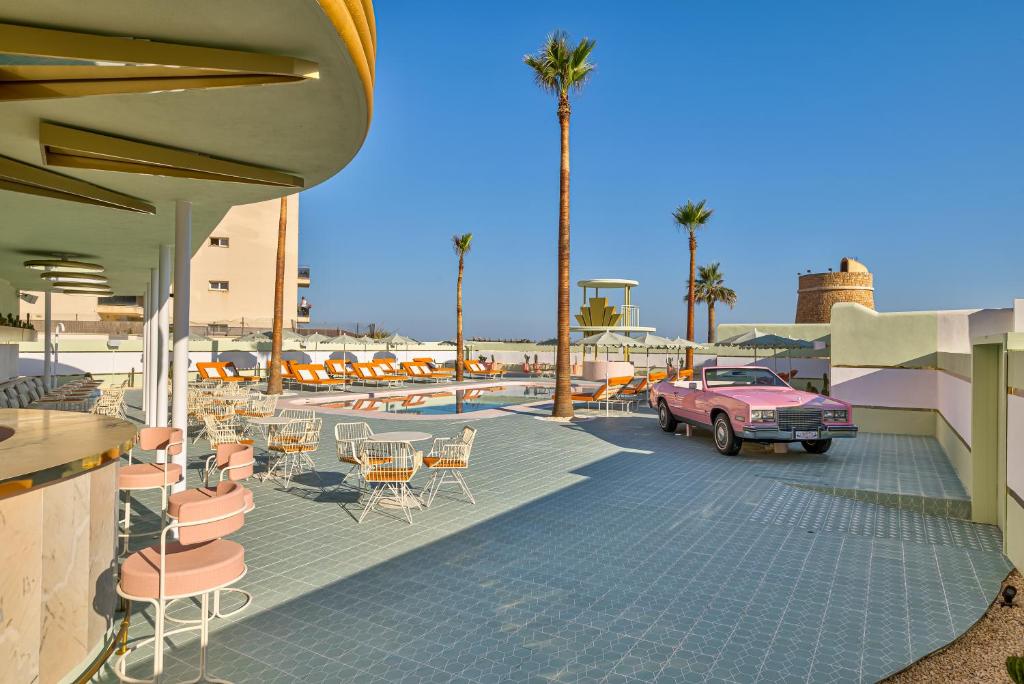 Grand Paradiso Ibiza image 3