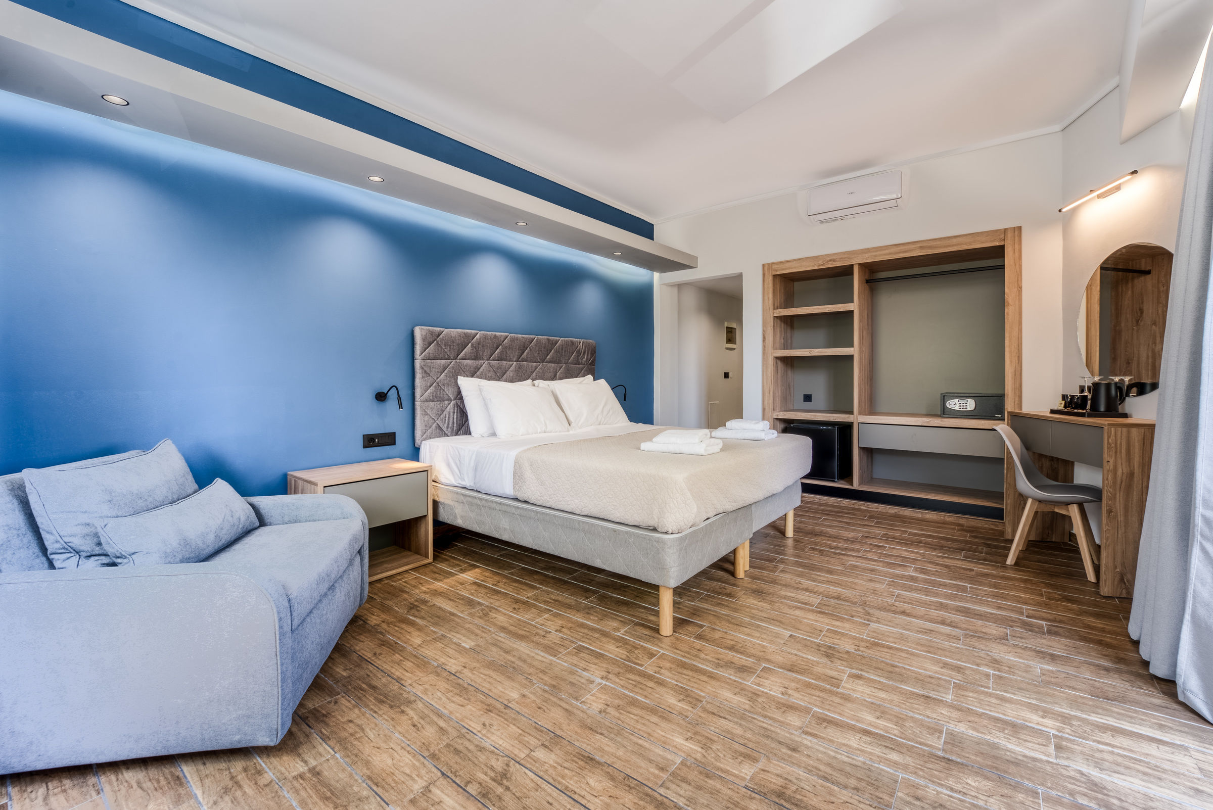 Island City Boutique Hotel image 2