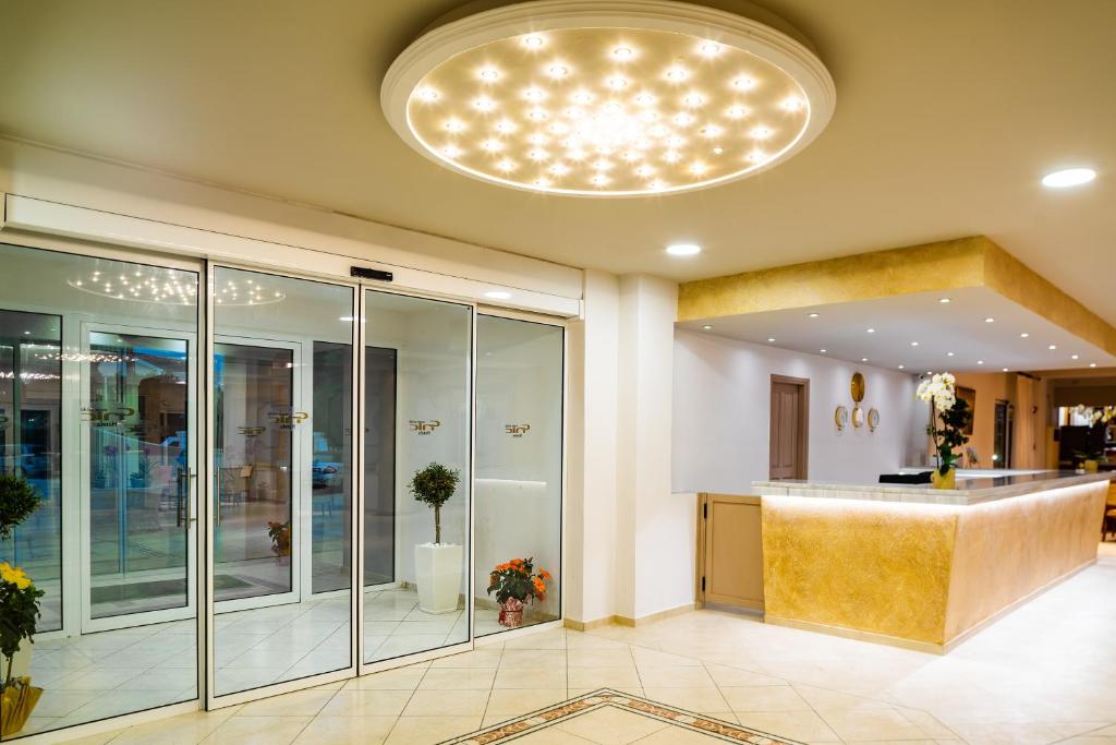 Cnic Gemini Hotel foto 14