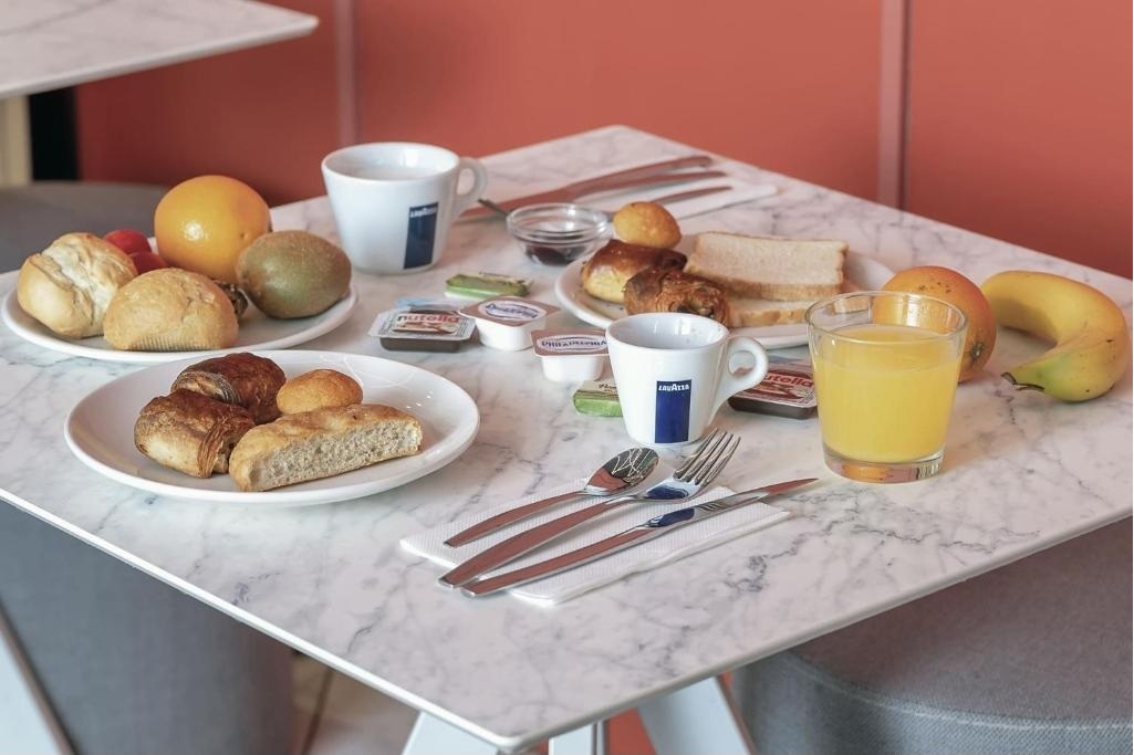 B&B HOTEL Milano Cologno Studios image 2