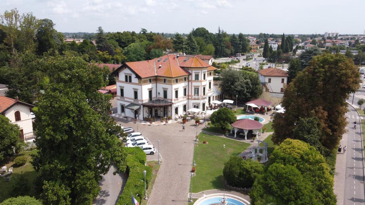 Villa Stucky