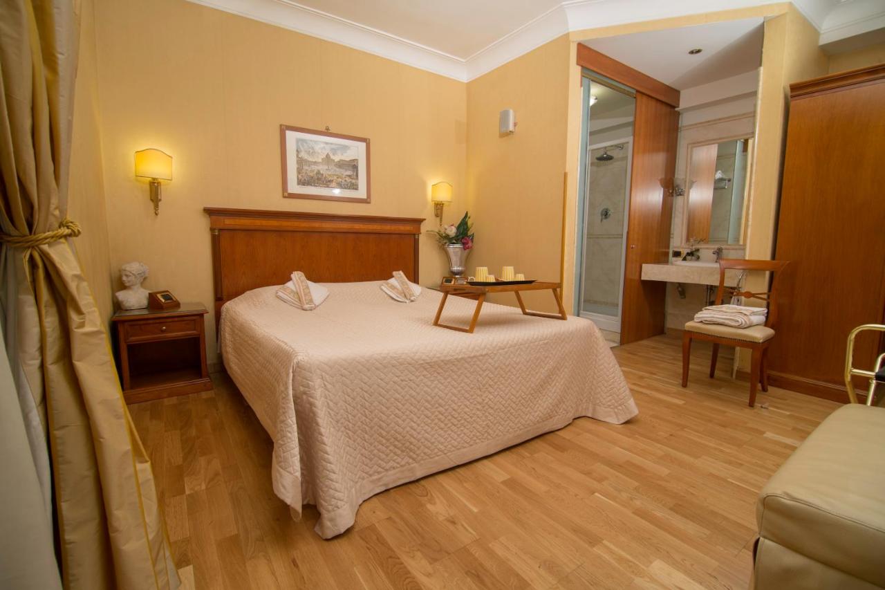 Luxury Rooms H 2000 Roma foto 2
