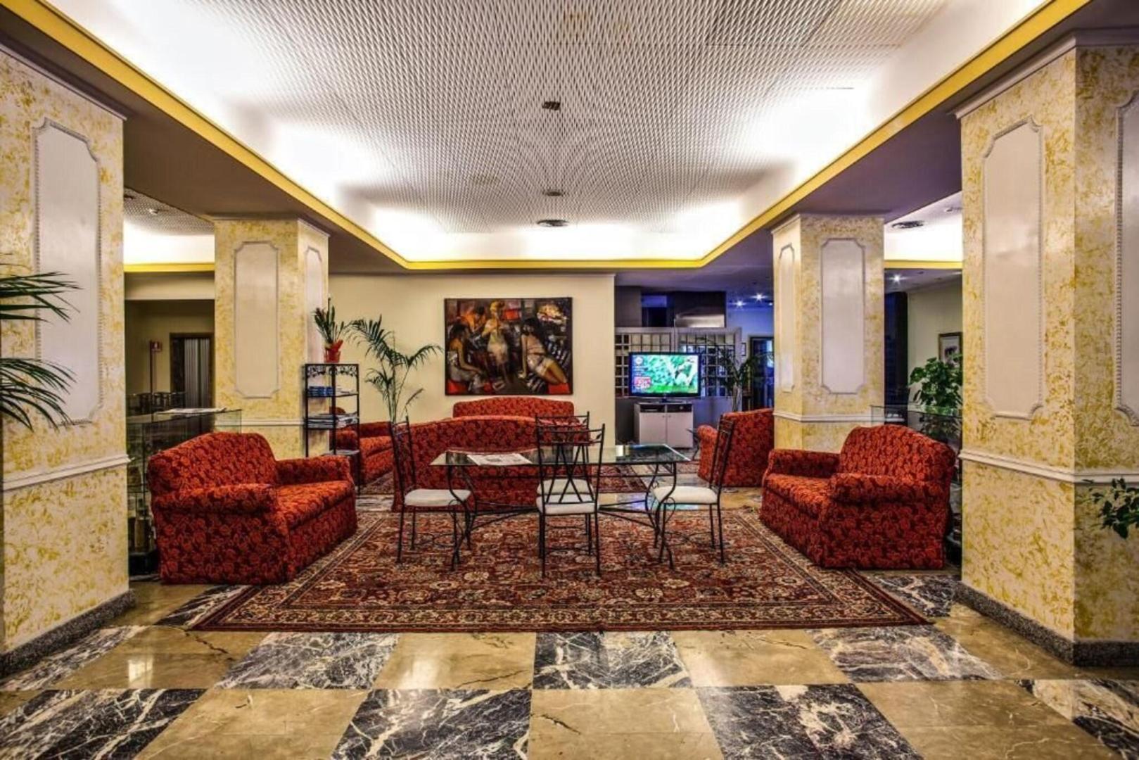 Lobby met receptie — Grazia Deledda
