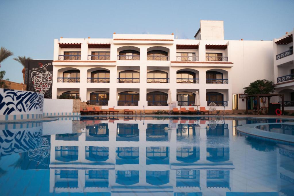 El Khan Sharm Hotel image 0