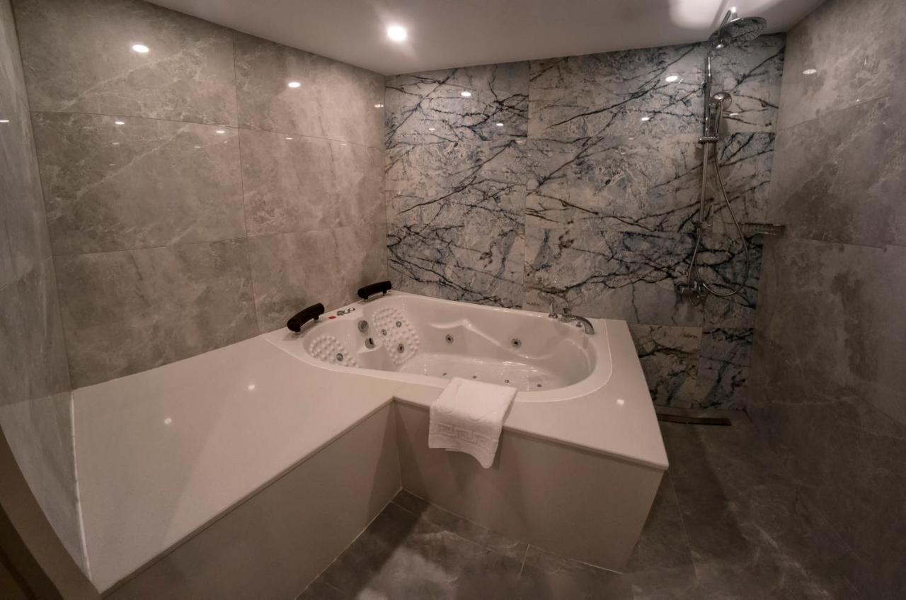 Nevi Hotel & Suites foto 3