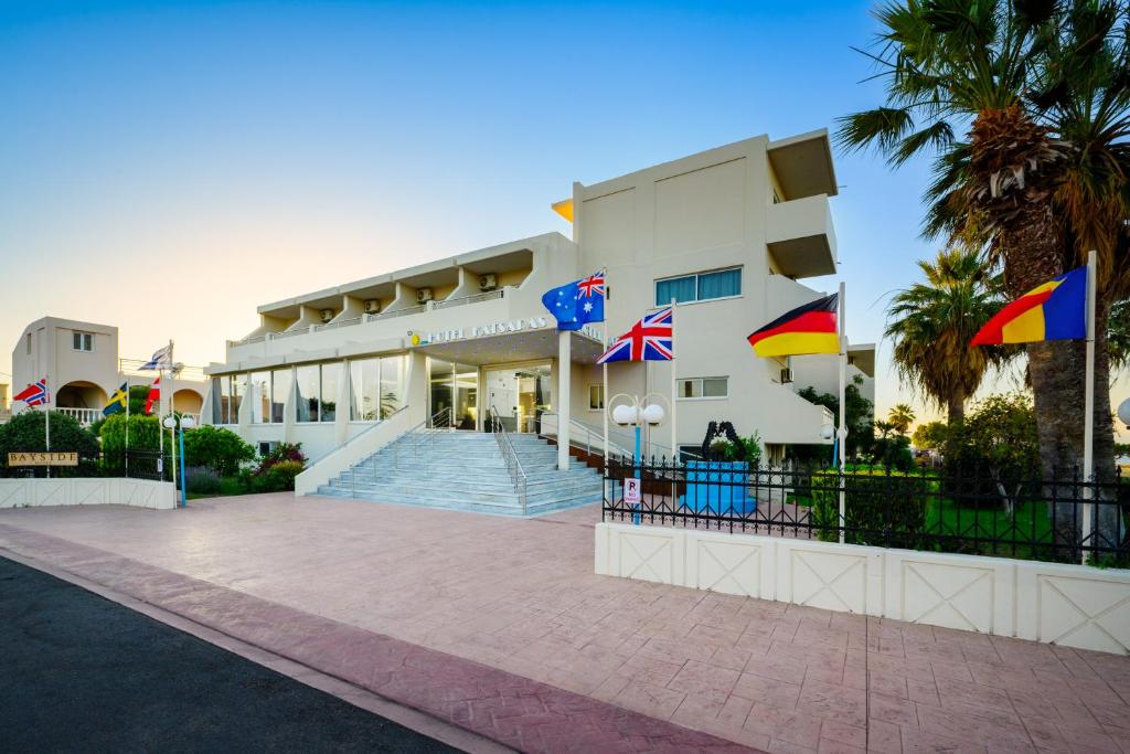 Bayside Hotel Katsaras foto 16