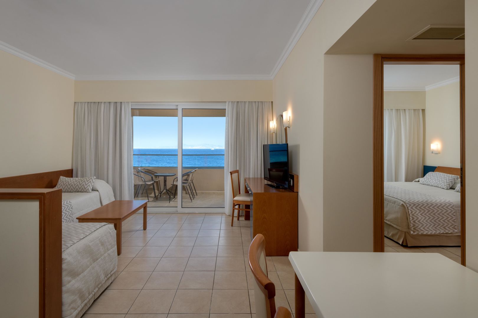 Two Bedroom Suite Apartment Sea View