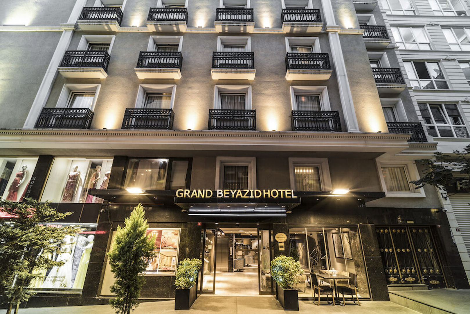 AHC Grand Bazaar Hotel image 1
