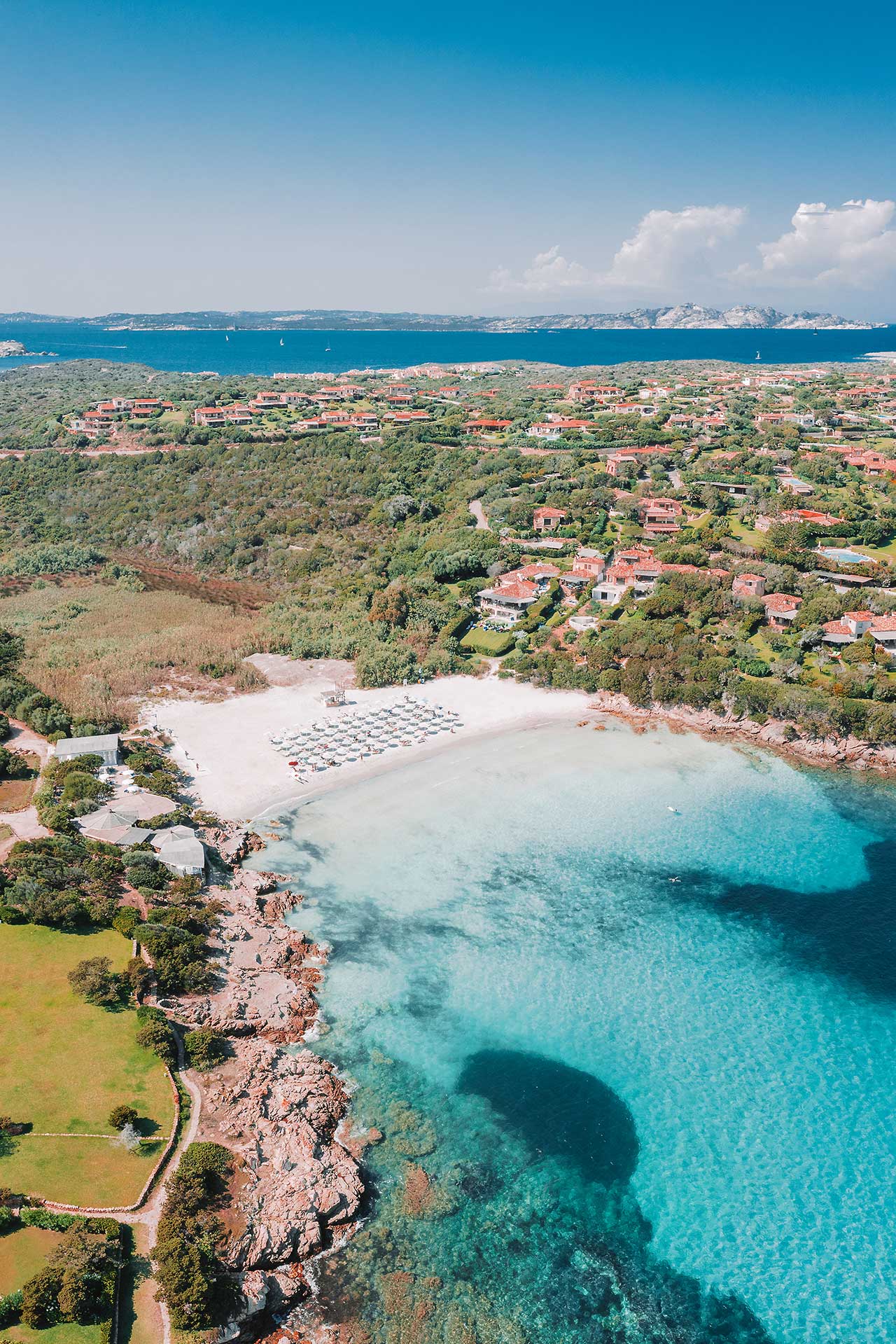 Zeezicht vanaf het balkon — Grand Hotel in Porto Cervo