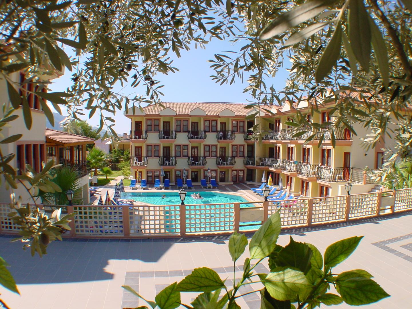 Belcehan Beach Hotel image 3