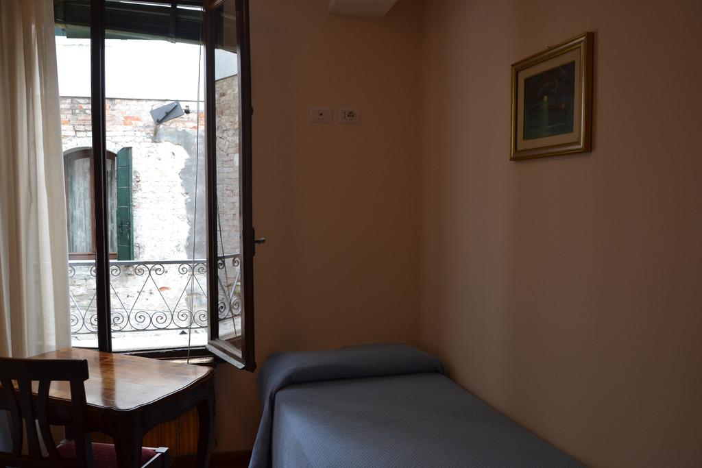 Hotel Canada Venezia foto 4
