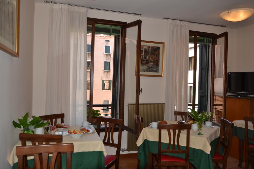 Hotel Canada Venezia foto 11